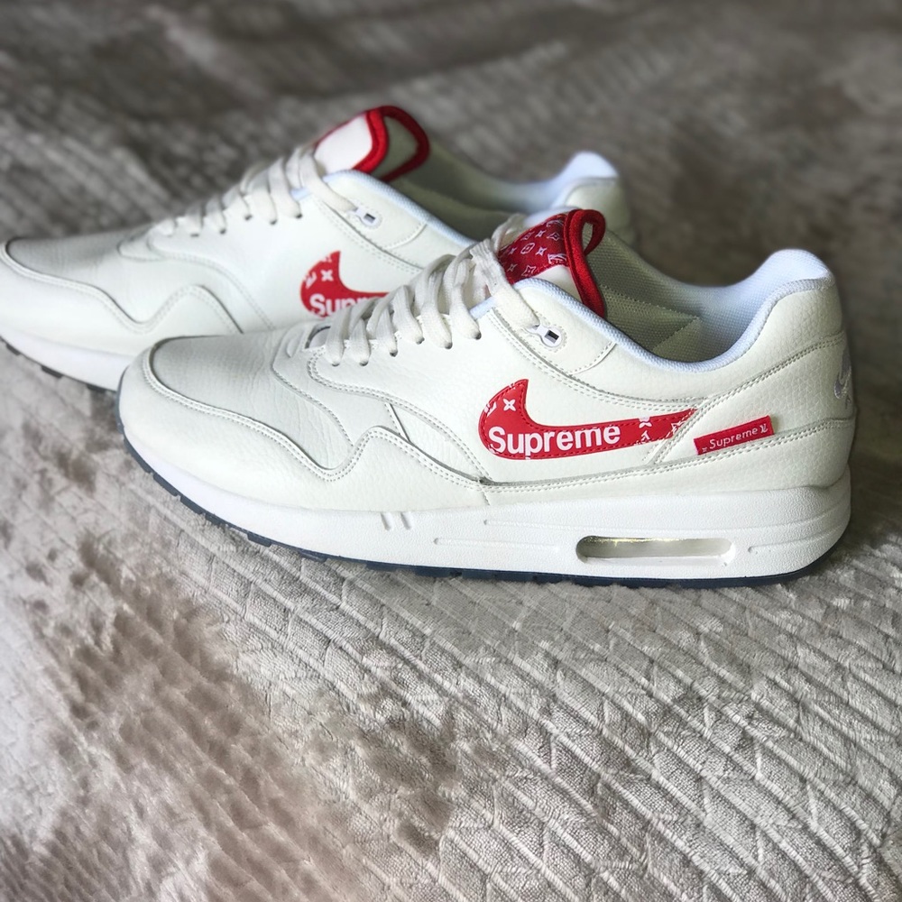 SUPEEME x LOUIS VUITTON x NIKE